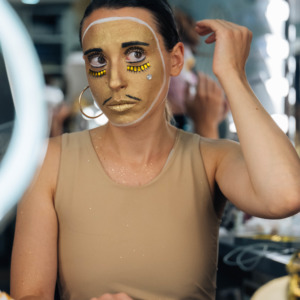 BILI L'ARME À L'ŒIL