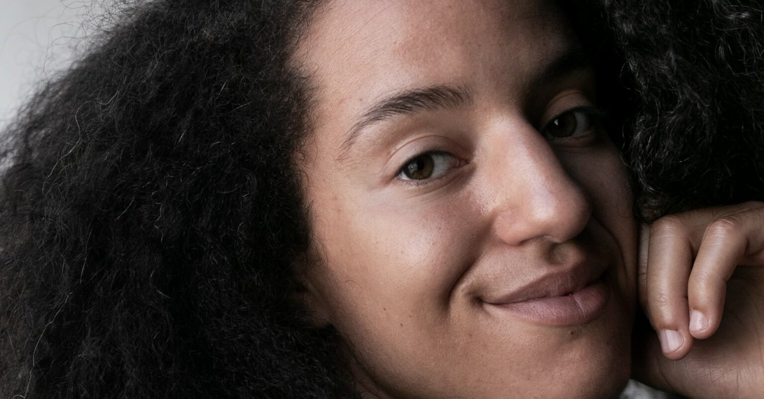 Hommage à Mona, au Hall de la Chanson, structure adhérente du Réseau MAP